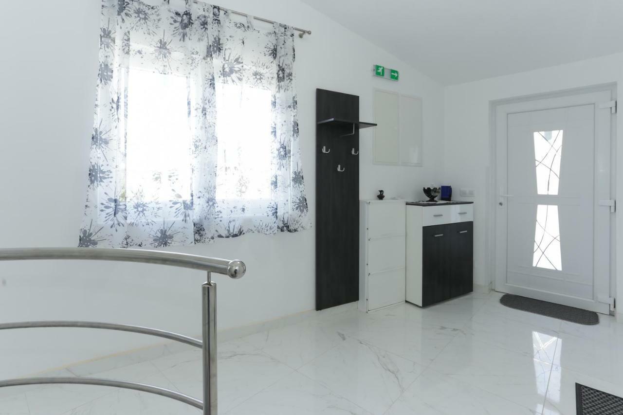 Villa Supuk Vinišće Exterior foto
