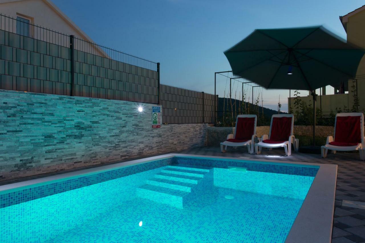 Villa Supuk Vinišće Exterior foto